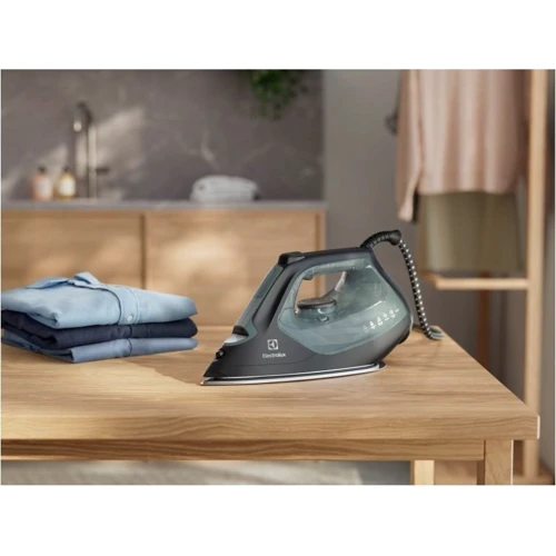 Утюг Electrolux E7SI2-6OG: Мощность, Вт 2600