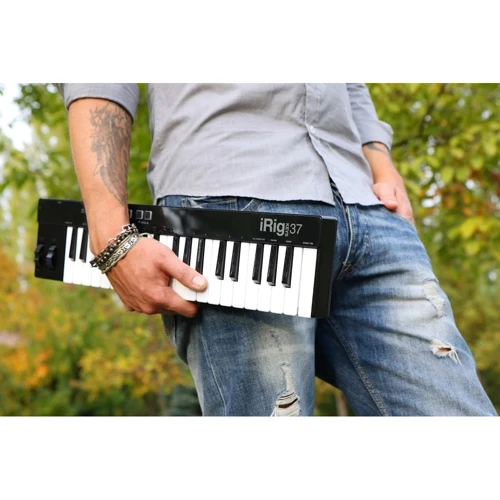 IK MULTIMEDIA iRIG KEYS 37: Питание От USB порта