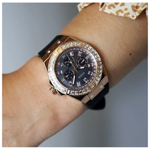 Наручные часы GUESS (GW0118L2): Стиль Классический