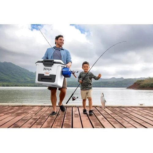 Термобокс Ninja FrostVault 28L Hard Cooler - Cloud White FB131EUWH	: Вес 9.26 кг