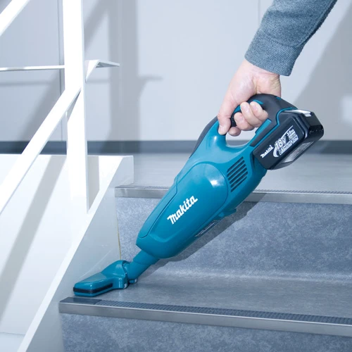 Пылесос Makita DCL182Z SOLO (без АКБ и ЗУ)