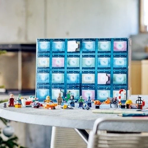 Конструктор LEGO Super Heroes Marvel Новорічний календар Вартові Галактики (76231): Рекомендований вік 6+