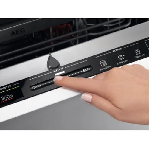 Встраиваемая посудомоечная машина AEG FSE62417P: Вместимость (комплектов) 9