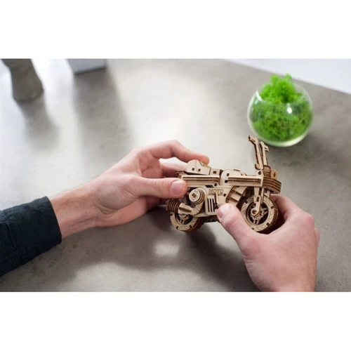 Механический 3D пазл UGEARS Мото Компакт Складной скутер (70168) фото 13