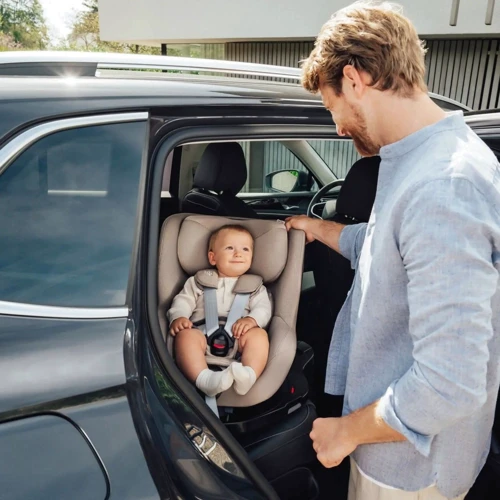 Автокресло Britax-Romer Dualfix Pro M Style Teak (2000040894): Оснащение Боковая поддержка, Съемный чехол