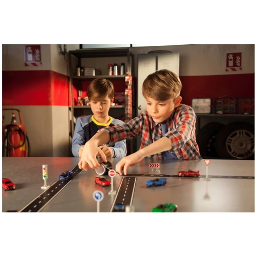 Игровой набор Majorette Дорожная лента-наклейка с 1 машинкой (2058197)