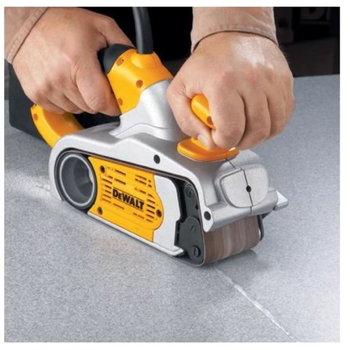 Шліфмашина стрічкова DeWalt DW433: Макс. швидкість стрічки 470 м / хв