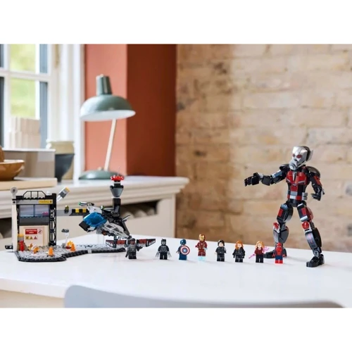 Конструктор LEGO Super Heroes Первый мститель: Противостояние Приключенческая битва 736 деталей (76314) фото 7