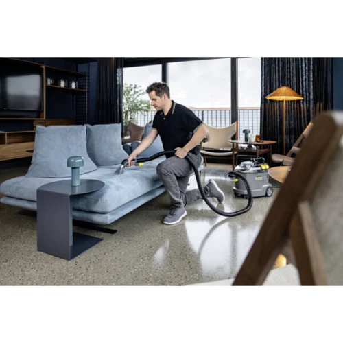 Пылесос Karcher Puzzi 8/1 (1.100-240.0): Емкость пылесборника 8 л