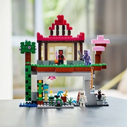 Конструктор LEGO Minecraft Майданчик для тренувань 534 деталей (21183) фото 4