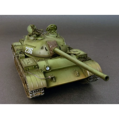 Збірна модель MiniArt Радянський середній танк T-54-3, 1951 рік (MA37015) фото 6