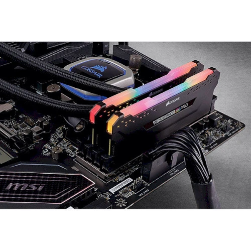 Corsair 16 GB (2x8GB) DDR4 3200 MHz Vengeance RGB Pro Black (CMW16GX4M2C3200C16) фото 4