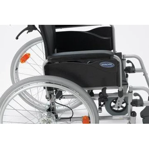 Инвалидная коляска Invacare Action 1 NG 40 см черная (2000444018607) фото 4