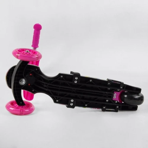 Самокат Best Scooter с защитным бампером розовый (S 5593): Конструкция рамы цельная
