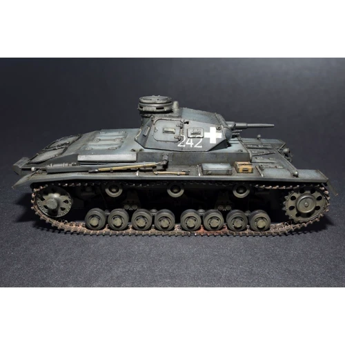 Сборная модель MiniArt Средний танк Pz.III Ausf D (MA35169): Масштаб 1:35