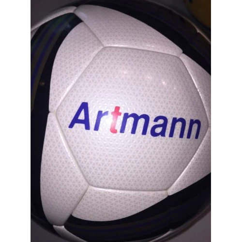 Футбольный мяч Artmann Flash NP4: Рекомендуемый возраст от 6 лет и старше