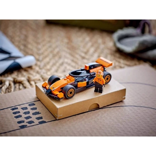 Конструктор LEGO City Пилот F1 с автомобилем для гонки команды McLaren 86 деталей (60442) фото 6