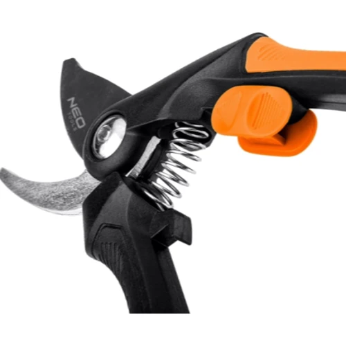 Секатор плоскостной Neo Tools 15-210: Длина, см 21