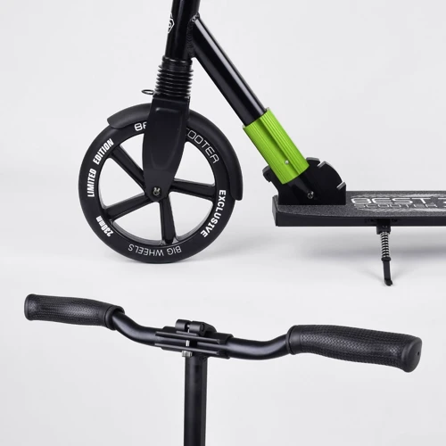 Самокат алюмінієвий Best Scooter з PU колесами, і 1 переднім амортизатором Black / Green (99629): Тип гальма ножний