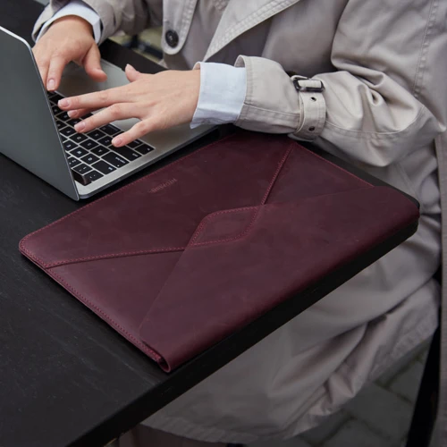 INCARNE Handmade Leather Cover Magnetic Message Bordo for MacBook Air 15" M3 | M2 (2024 | 2023): Тип чехла чехол-папка
