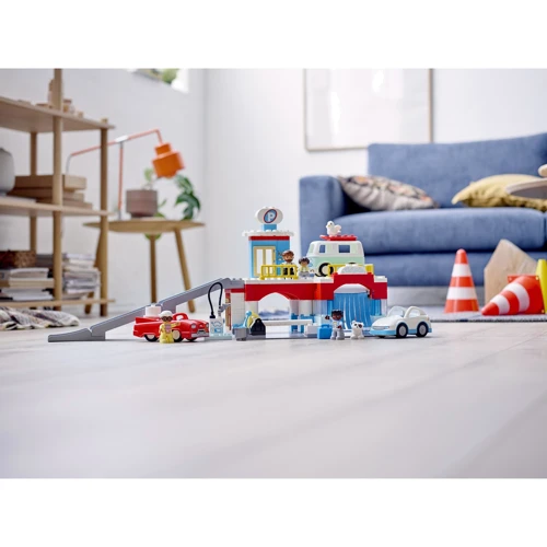 Конструктор LEGO DUPLO Гараж и автомойка (10948): Количество деталей, шт. 112