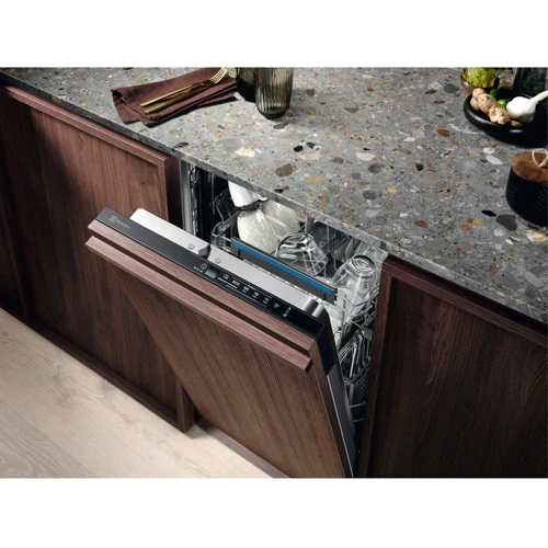 Встраиваемая посудомоечная машина Electrolux KEA13100L: Класс энергопотребления/мойки/сушки F / A / A