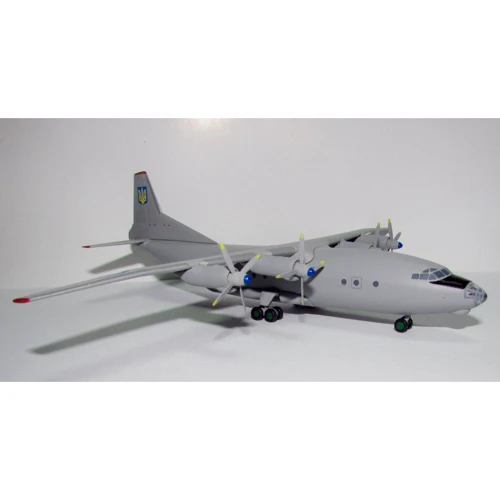 Военно-транспортный самолет KUM Ан-12 ВВС Украины