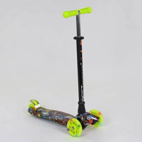 Самокат трехколесный MAXI "Best Scooter" пластмассовый, трубка руля алюминиевая Light green/Black (74318)