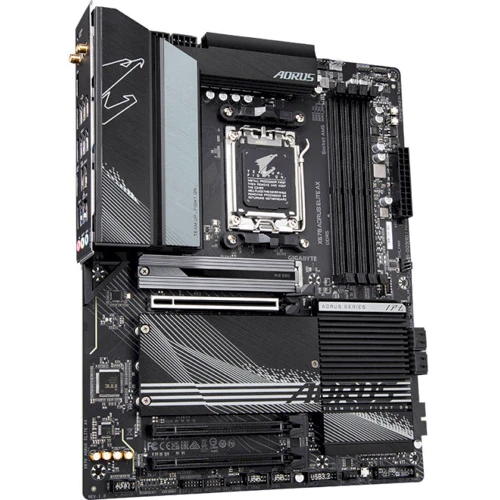 GIGABYTE X670 AORUS ELITE AX: Разъемы на плате M.2