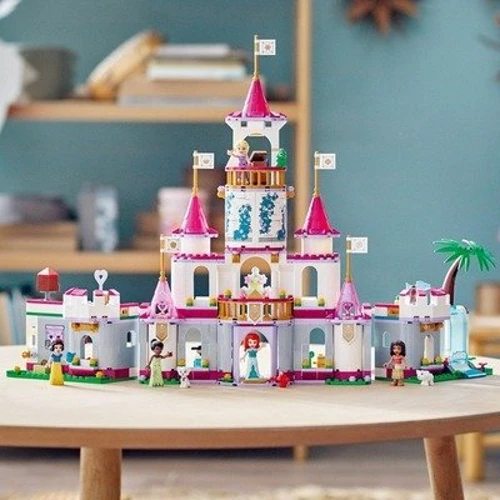 Конструктор LEGO Disney Princess Замок невероятных приключений (43205): Количество деталей, шт. 698