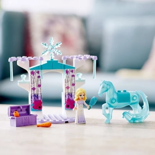 Конструктор LEGO Disney Princess Эльза и ледяная конюшня Нокка (43209): Количество деталей, шт. 53