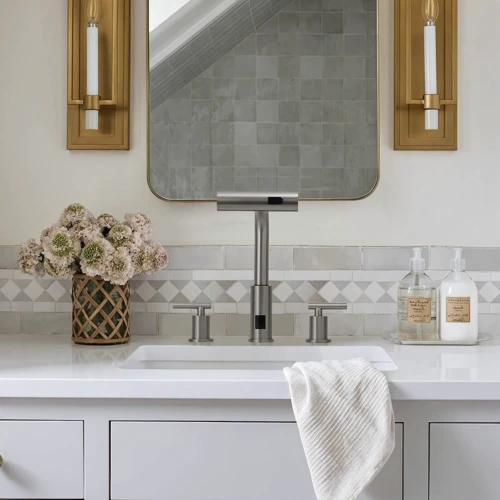 Смеситель для раковины Lefton Two-Handle Widespread Waterfall & Pull-Out Bathroom Faucet with Temperature Display-BFWS2401 Brushed Nickel: Тип излива выдвигающийся излив