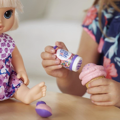 Лялька маля з морозивом Hasbro Baby Alive (C1090) фото 11