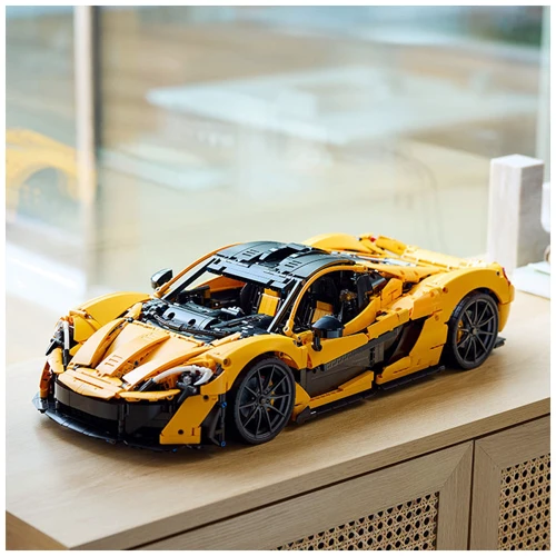 LEGO Technic McLaren P1™ (42172): Кількість деталей, шт. 3893