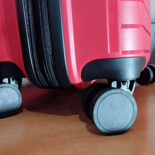 Валіза Swissbrand Eden (M) Red (SWB_LHEDE201M): Фактура Матовая