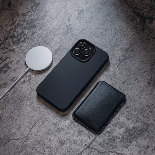 Чохол для iPhone Switcheasy MagSkin Black (ME-103-209-224-11) for iPhone 13 Pro фото 7