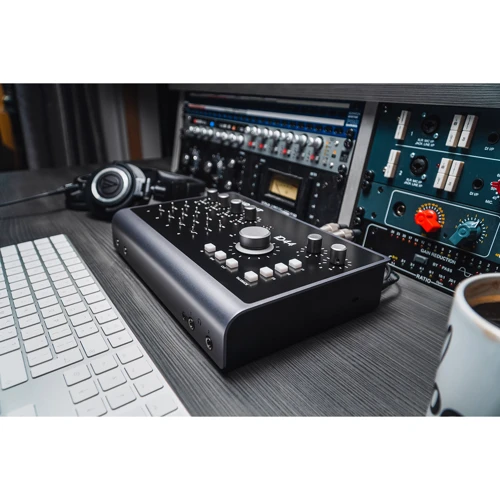 Аудиоинтерфейс AUDIENT iD44 MKII фото 7
