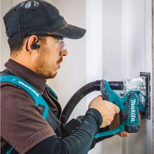 Сабельная пила Makita DSD180Z: Работа от аккумулятора Есть