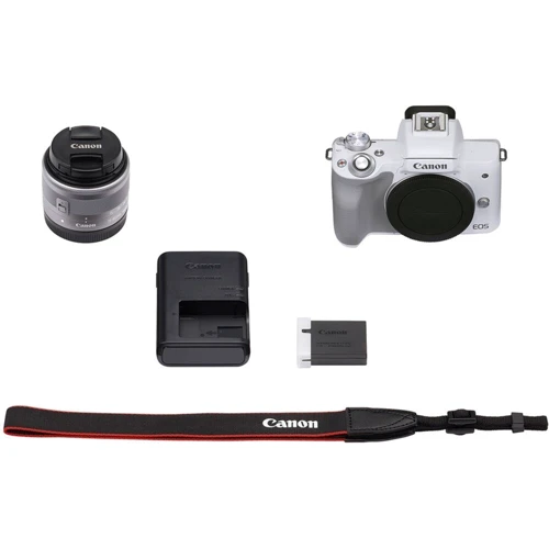 Canon EOS M50 Mark II kit (15-45mm) IS STM White: LCD-экран 3", 1040000, сенсорный