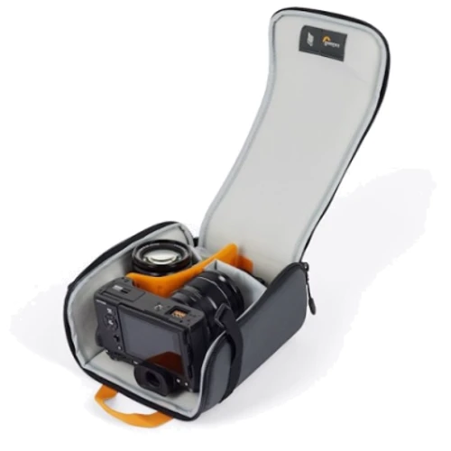 Lowepro Trekker Lite LT BP 150 AW Black (LP37459-PWW): Габариты 26х15х45 см