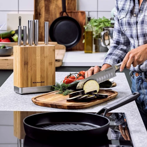 Сковорода-гриль KitchenAid CFA 28 см (CC005681-001): Матеріал корпусу Алюминий