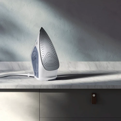 Утюг Electrolux E7SI1-4WB: Подключение проводное