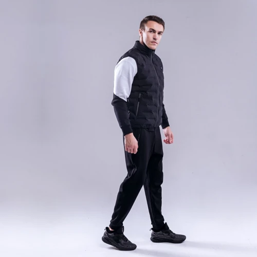 Жилет Peak FW494041-BLA 52 черный с подогревом: Фасон Стеганый