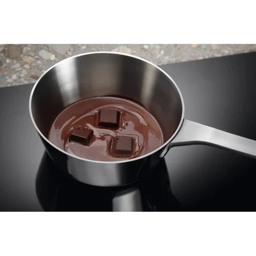 Варочная поверхность Electrolux LIL61424C: Рабочая поверхность стеклокерамика