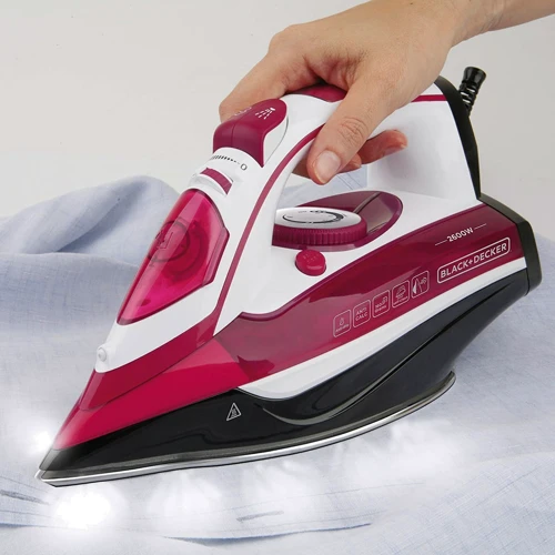 Утюг Black+Decker BXIR2602E Pink : Материал подошвы Нержавеющая сталь