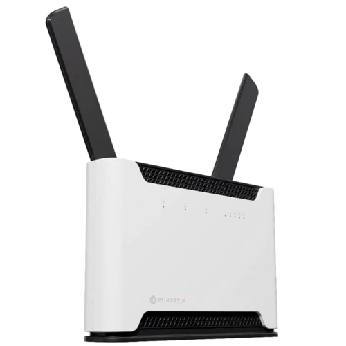 Маршрутизатор Wi-Fi Mikrotik Chateau LTE6 ax (S53UG+5HaxD2HaxD-TC&FG621-EA): Количество LAN портов 4