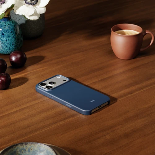Чехол для iPhone Beats iPhone 17 Pro Max Case with MagSafe and Camera Control - Bedrock Blue (MGJG4)