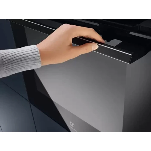 Духовой шкаф электрический Electrolux EOF5C50Z: Объем, л 72