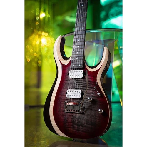 Електрогітара CORT X700 Duality II (Lava Burst): Форма корпусу Superstrat