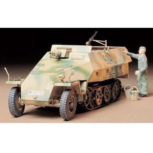 Модель Tamiya Німецький бронетранспортер SdFfz.251/9 Kanonenwagen (TAM35147): Виробник TAMIYA